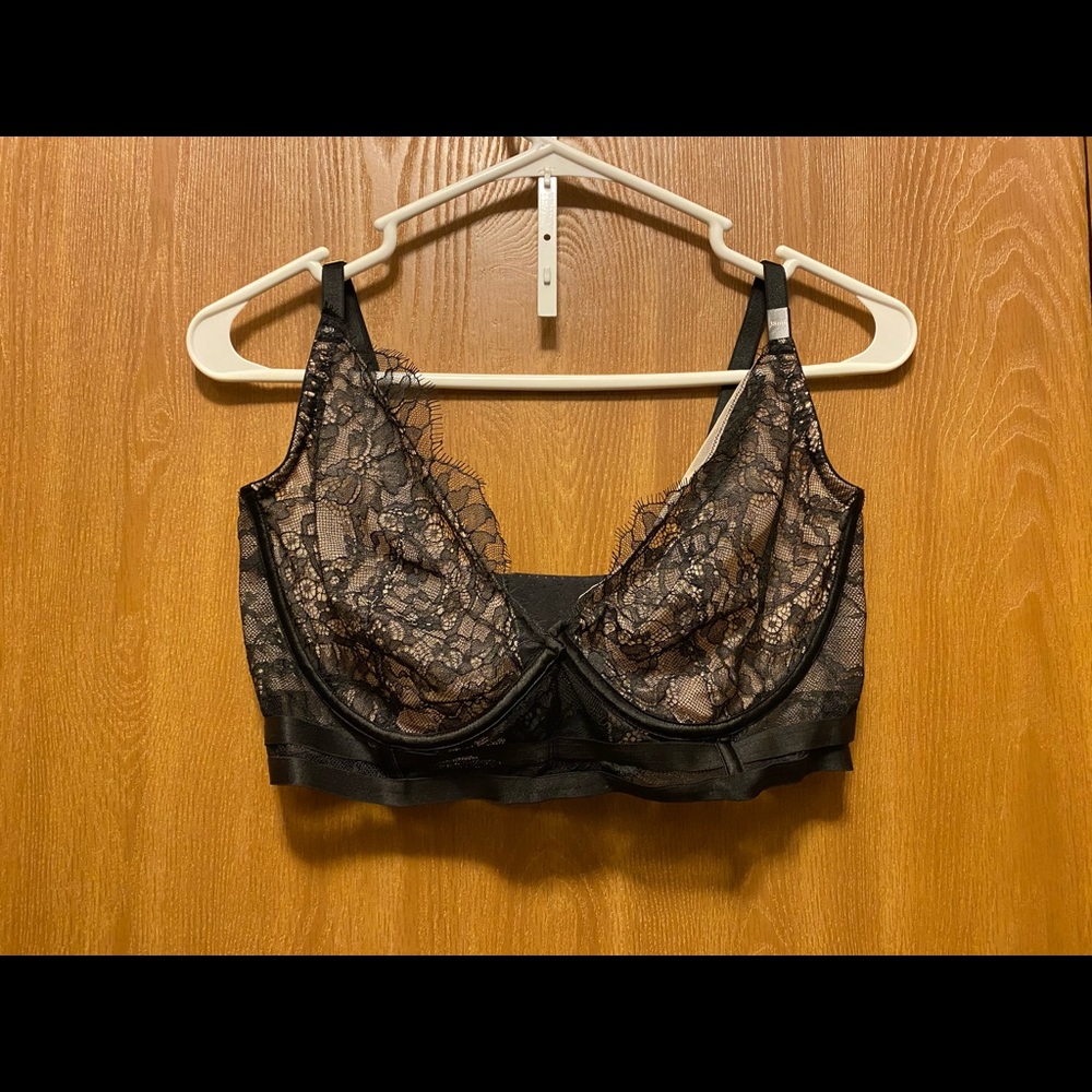 Victoria’s Secret Very Sexy Lace Unlined Bra